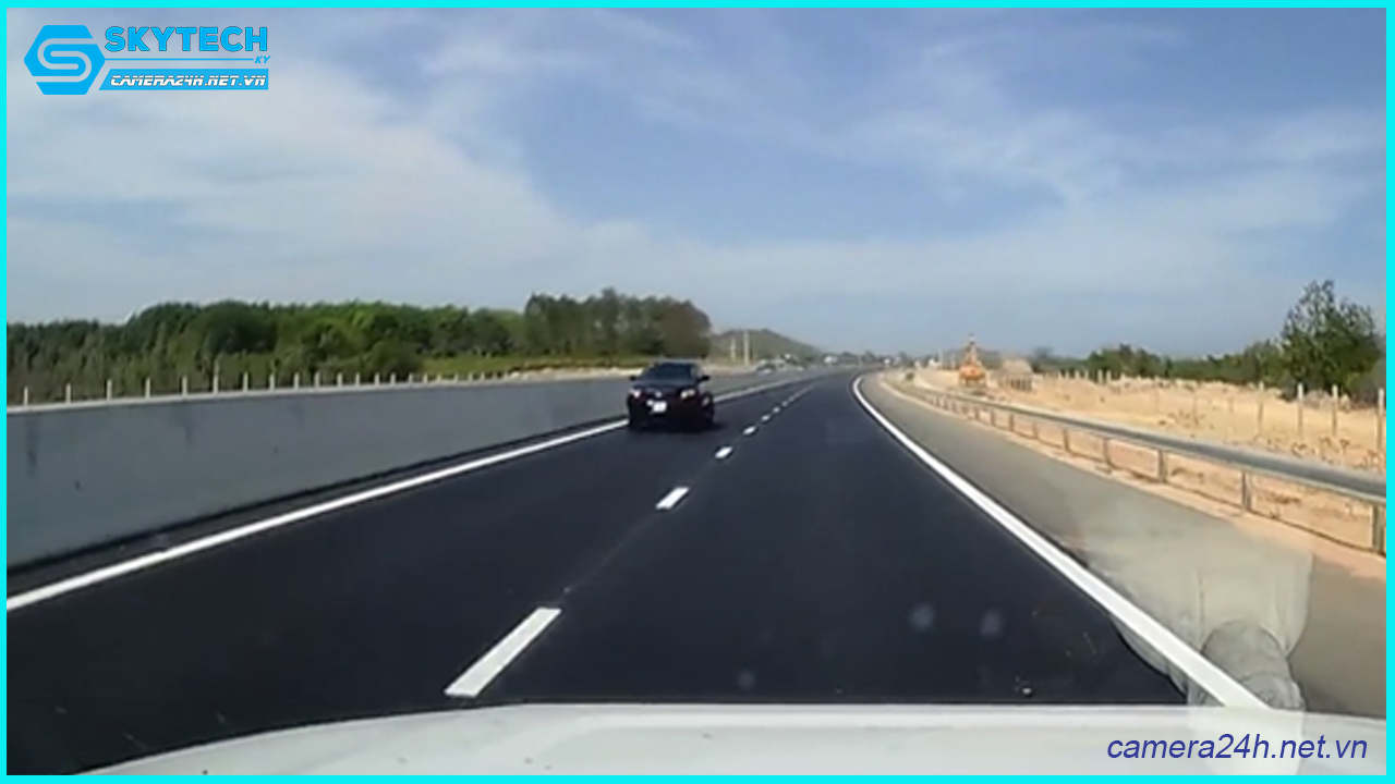 camera-dsm-analog-chuyen-dung-cho-xe-o-to-kbvision-kx-fm1001-dsm-3