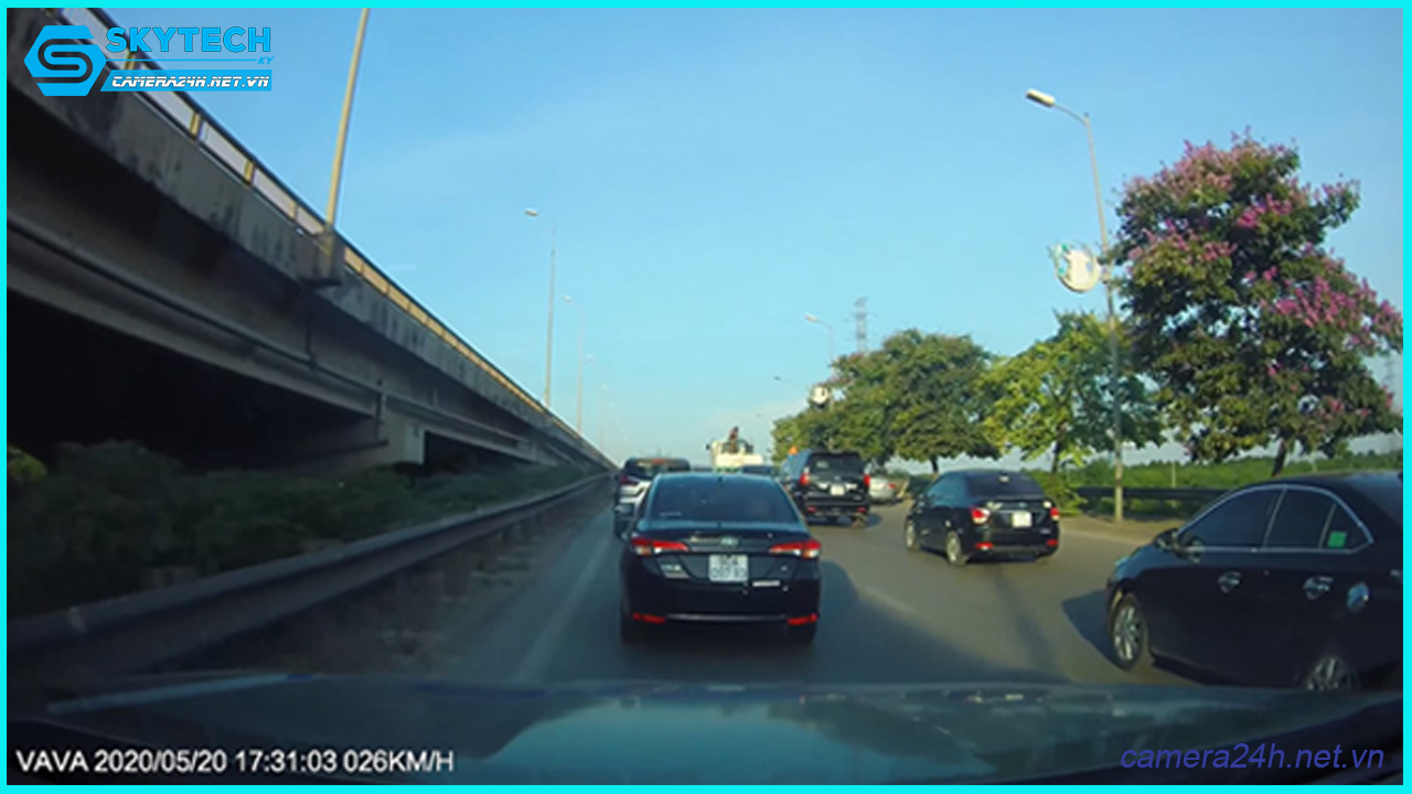 camera-ip-chuyen-dung-cho-xe-o-to-kbvision-kx-em2014n-a-3