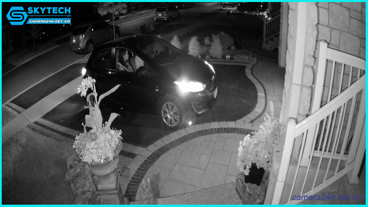 camera-ip-ngoai-troi-j-tech-uai8205d-4mp-human-detect-face-id-smart-led-3