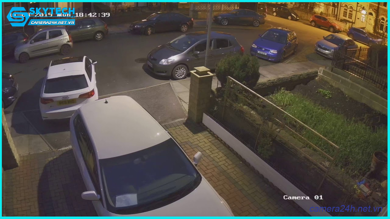 camera-ip-ngoai-troi-j-tech-uhd8208dls-4mp-human-detect-face-id-f-color-loa-3