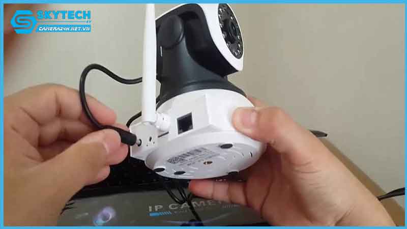 camera-bi-mat-nguon-phai-lam-sao-2