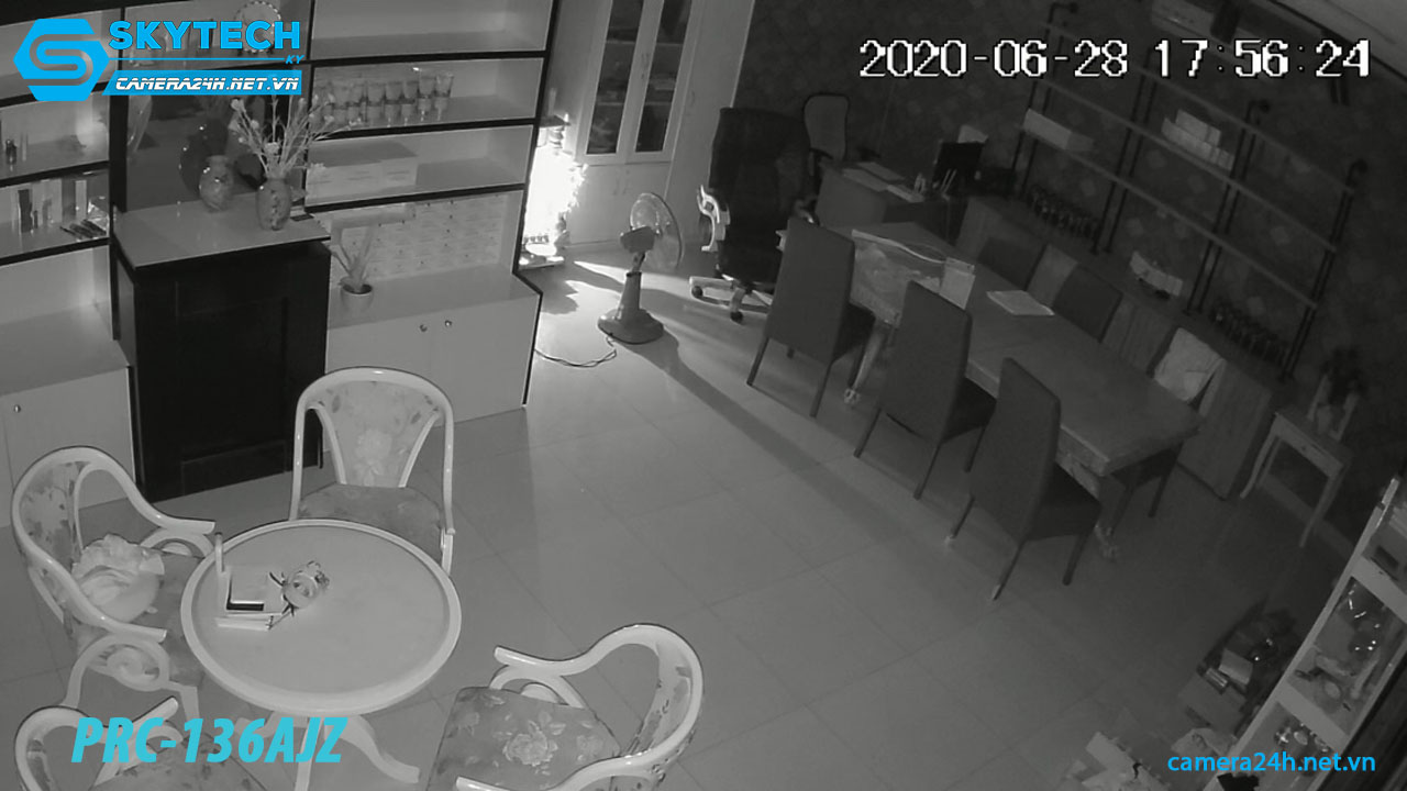 camera-zoom-ahd-puratech-co-dinh-trong-nha-prc-136ajz 3